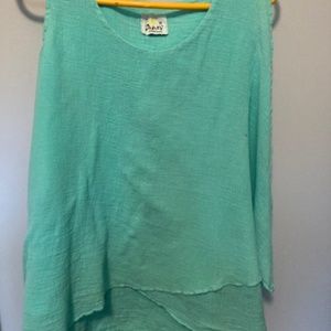 Beautiful, brand new, summer top